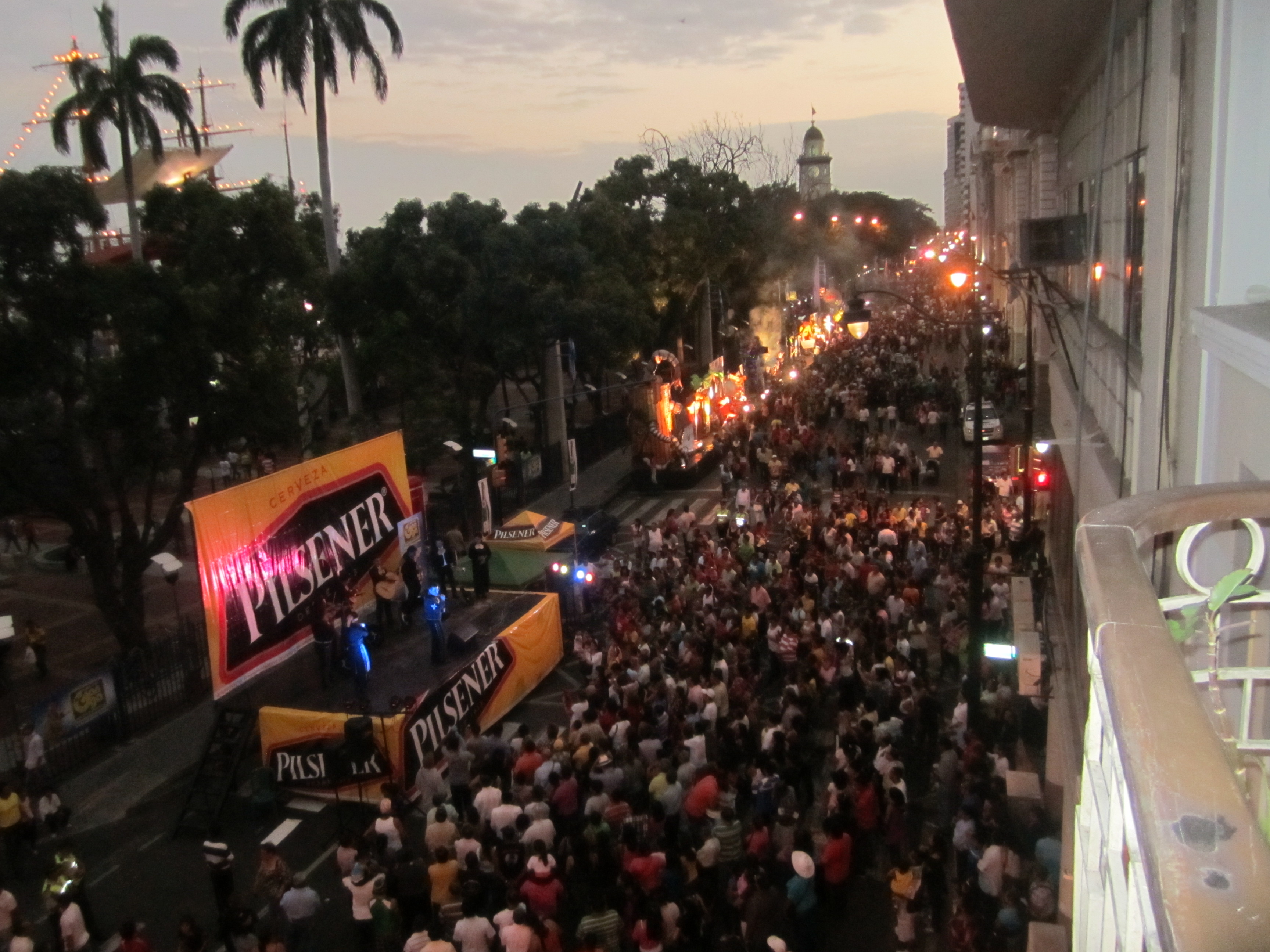 Año Nuevo (NYE) in Guayaquil  (Part 2)